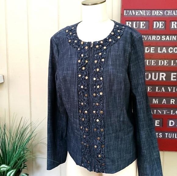 JM Collection | 12 denim jacket brass tone metal studs ruched zipper fro… - Picture 5 of 10